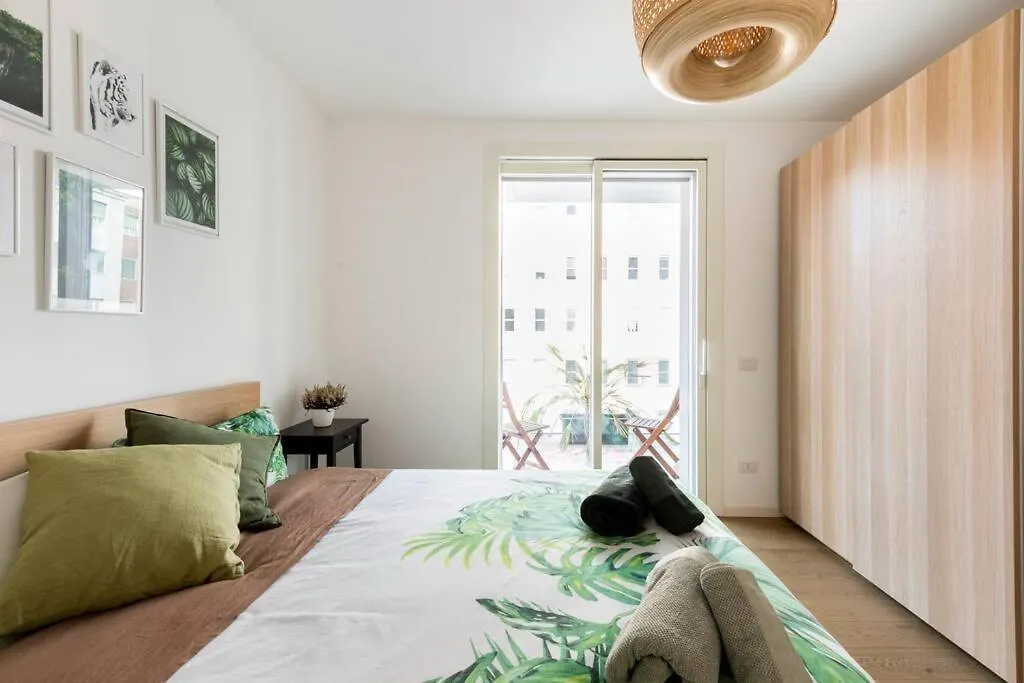 Mowgli House - Milano Luxury Apartment Private Room 0*,  Itálie